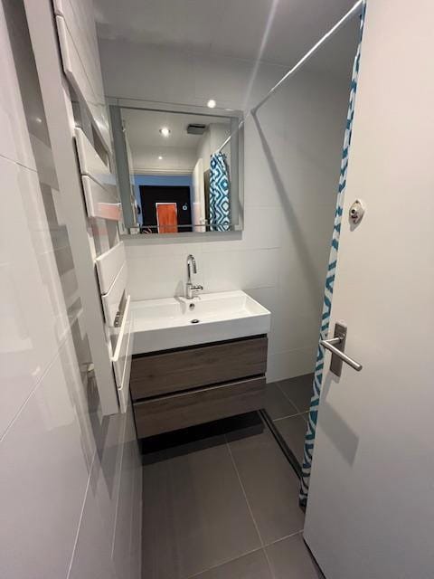 Renovated 4-Room Apartment with Two Balconies in De Bilt Oost — 27