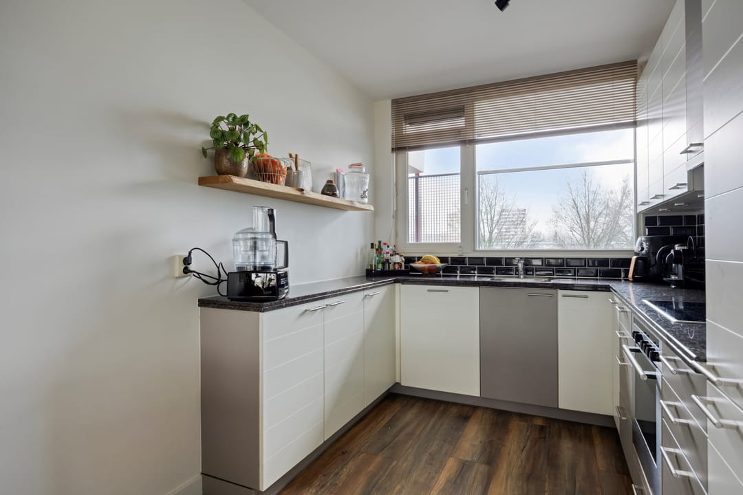 Photo 11 of Haydnstraat 36