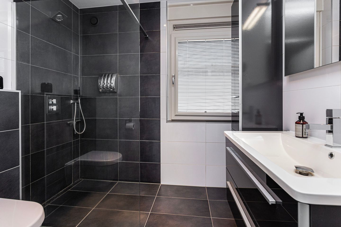 Photo 29 of De Nes 14