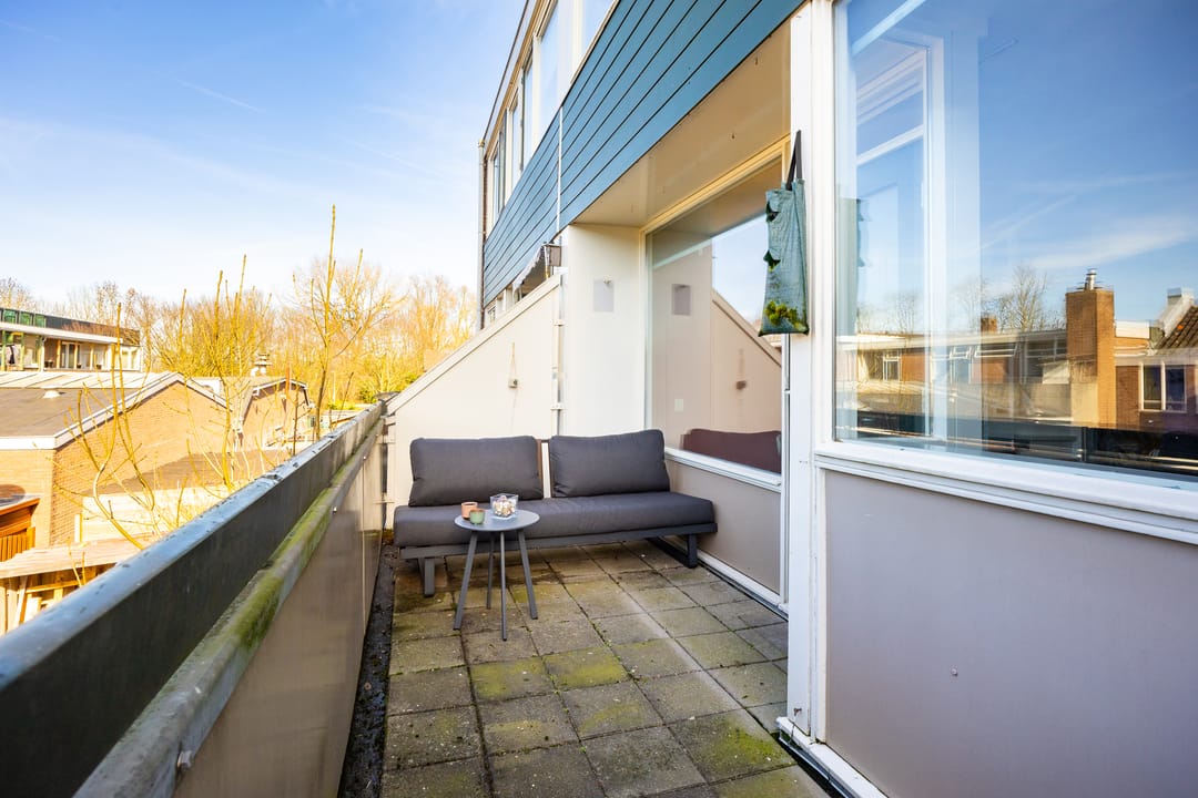 Spacious three room maisonnette with full width west facing balcony in charming Lauwerecht — 13