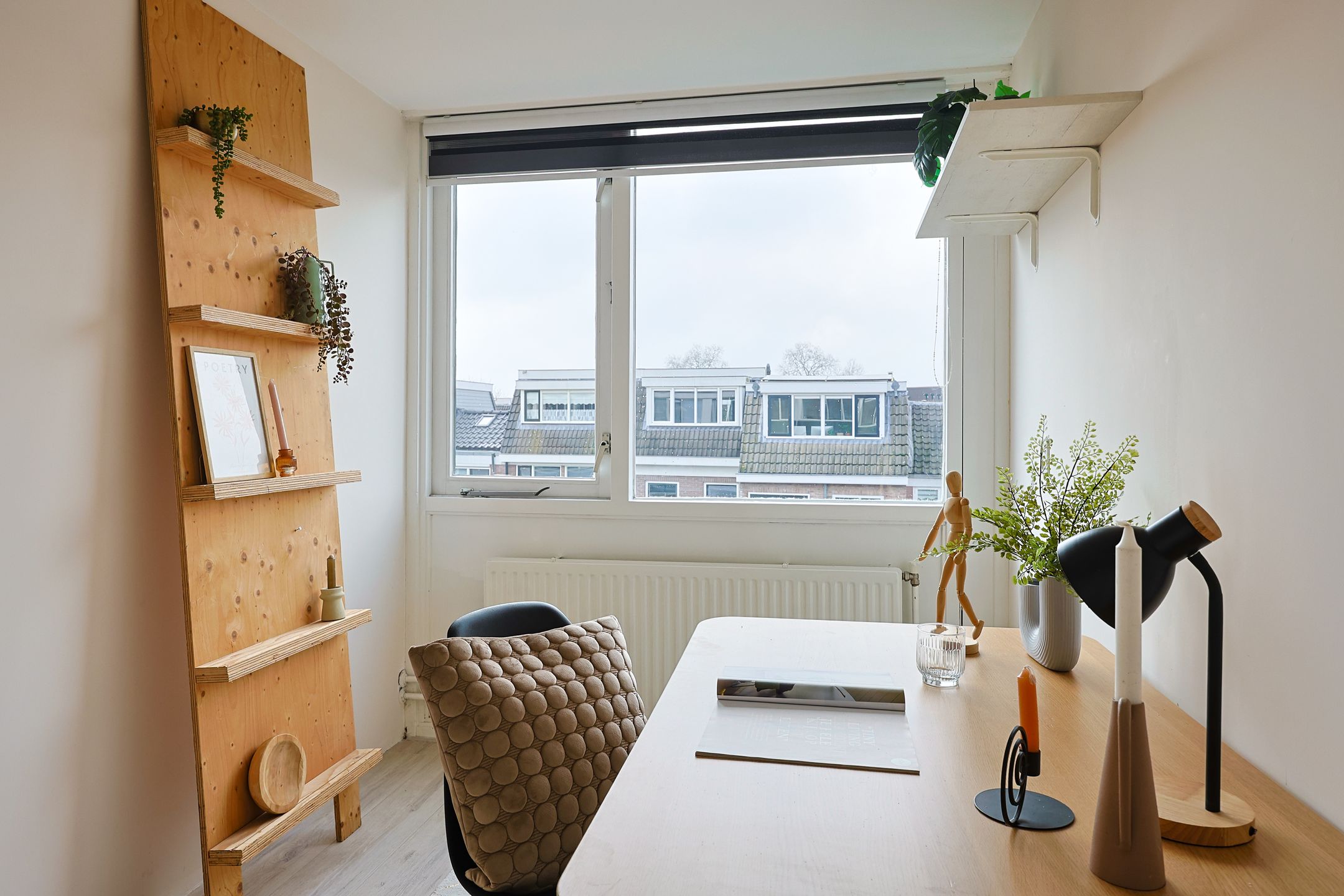Spacious three room maisonnette with full width west facing balcony in charming Lauwerecht — 24