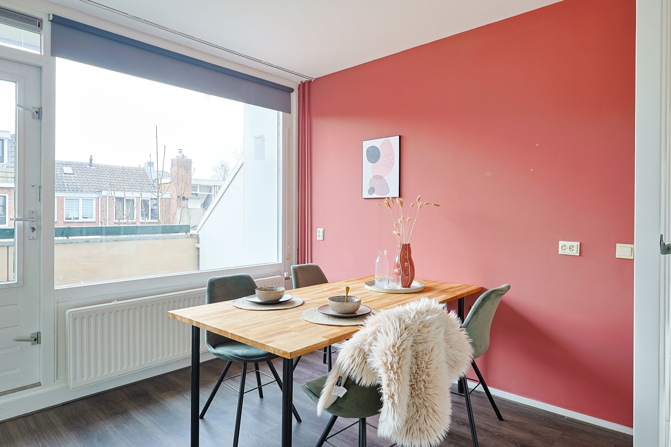 Spacious three room maisonnette with full width west facing balcony in charming Lauwerecht — 12