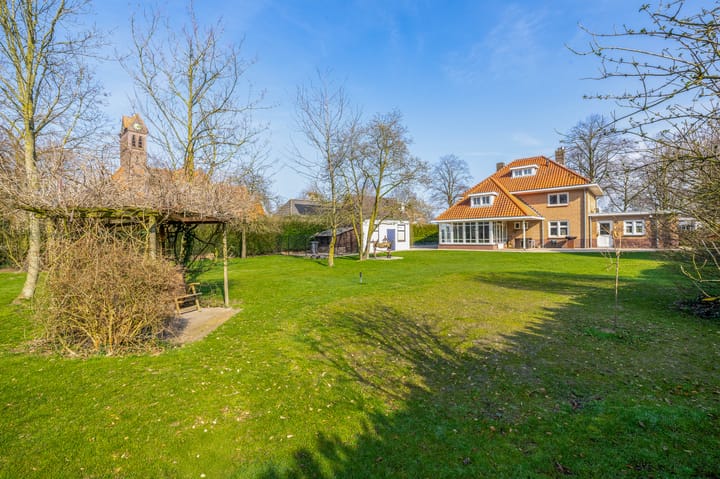 Photo 4 of Peeleik 8