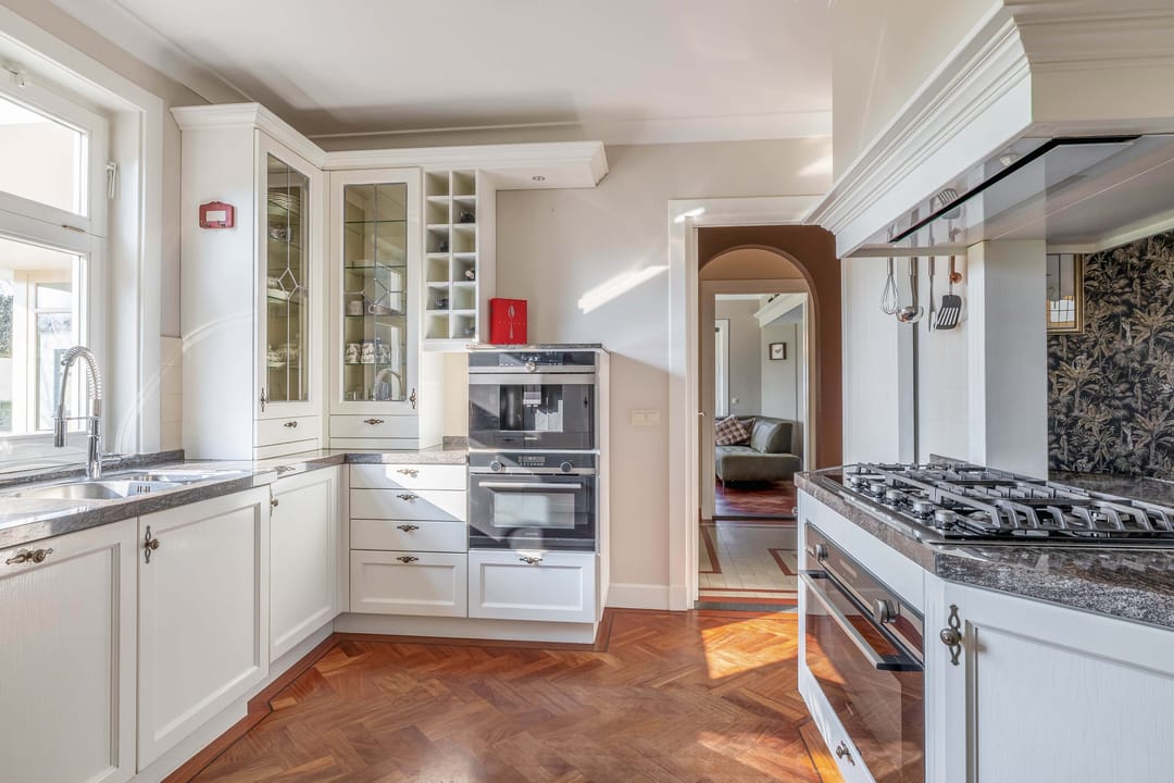 Photo 32 of Peeleik 8