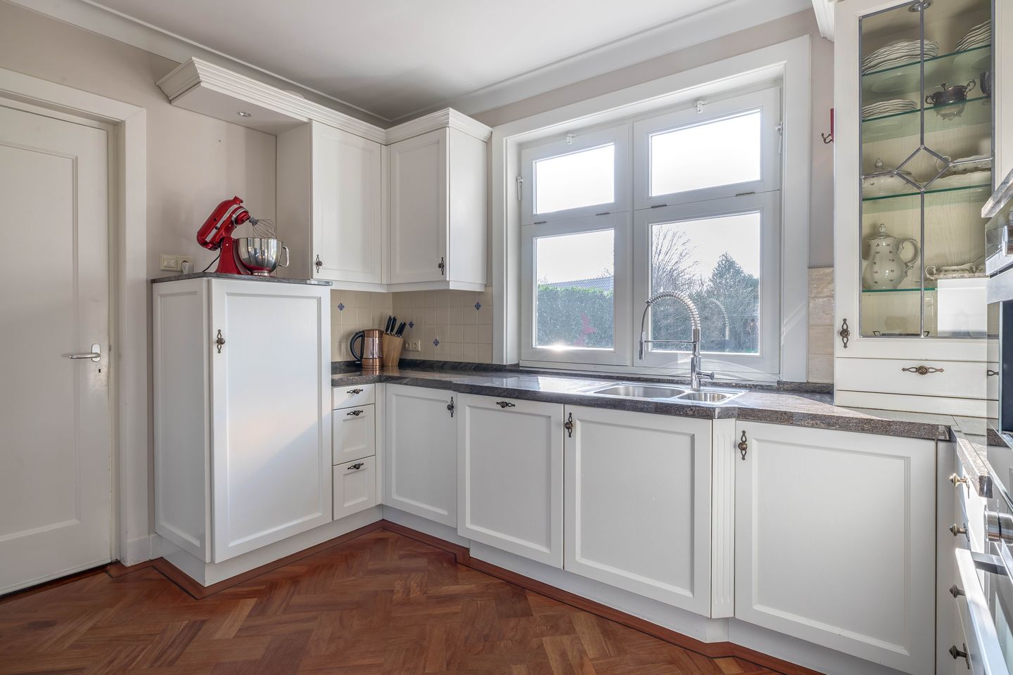 Photo 34 of Peeleik 8