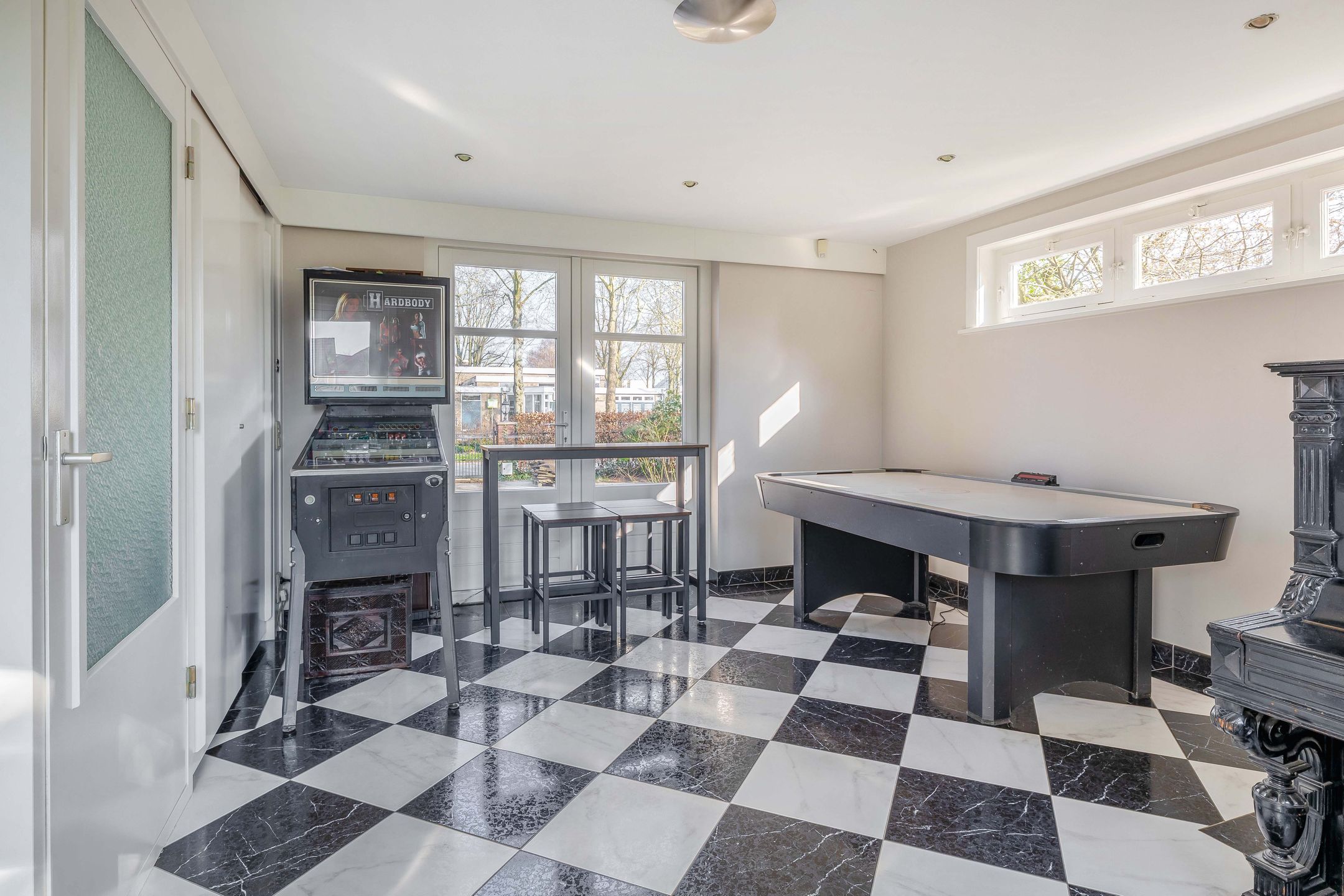 Photo 36 of Peeleik 8