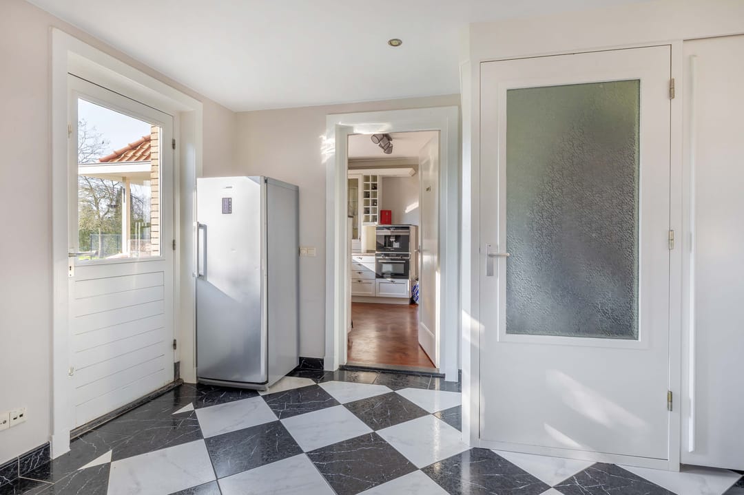 Photo 37 of Peeleik 8