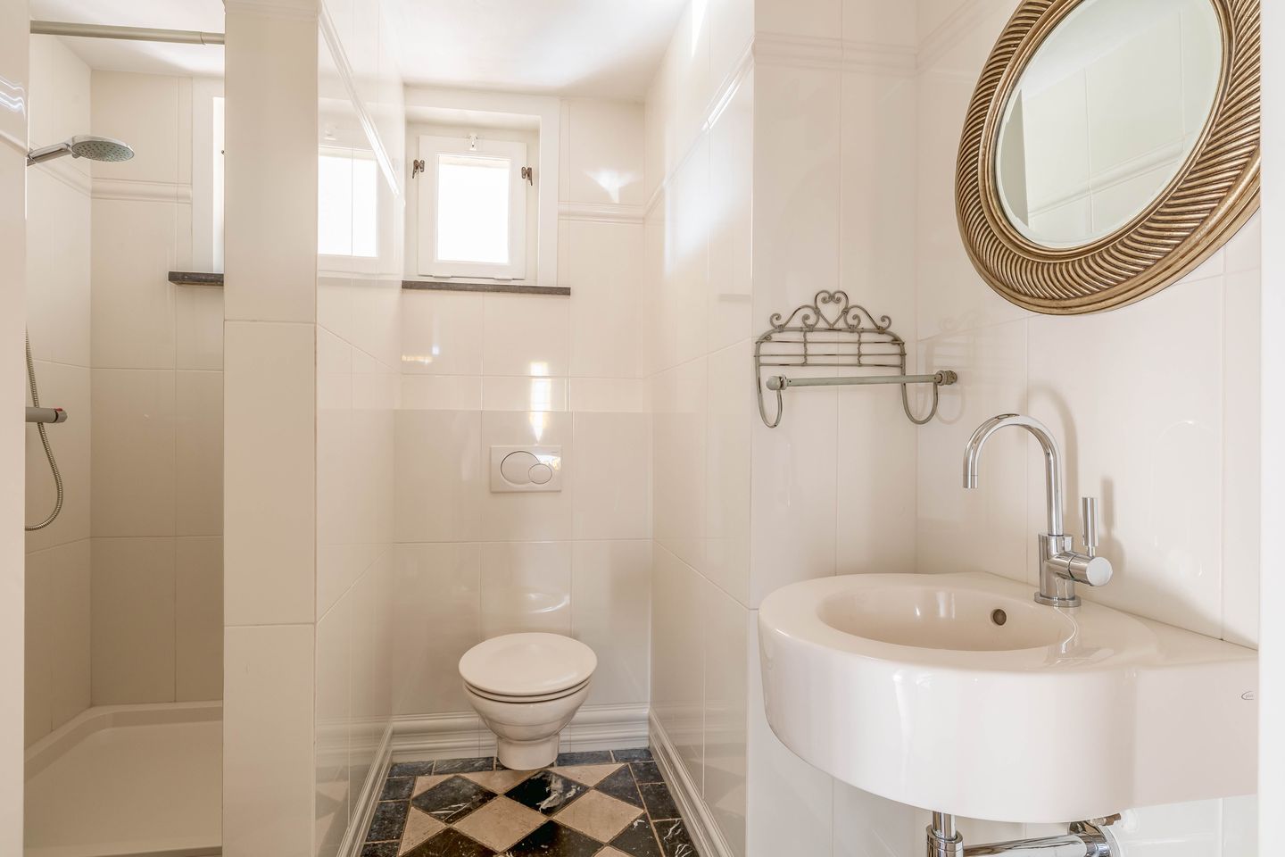 Photo 40 of Peeleik 8