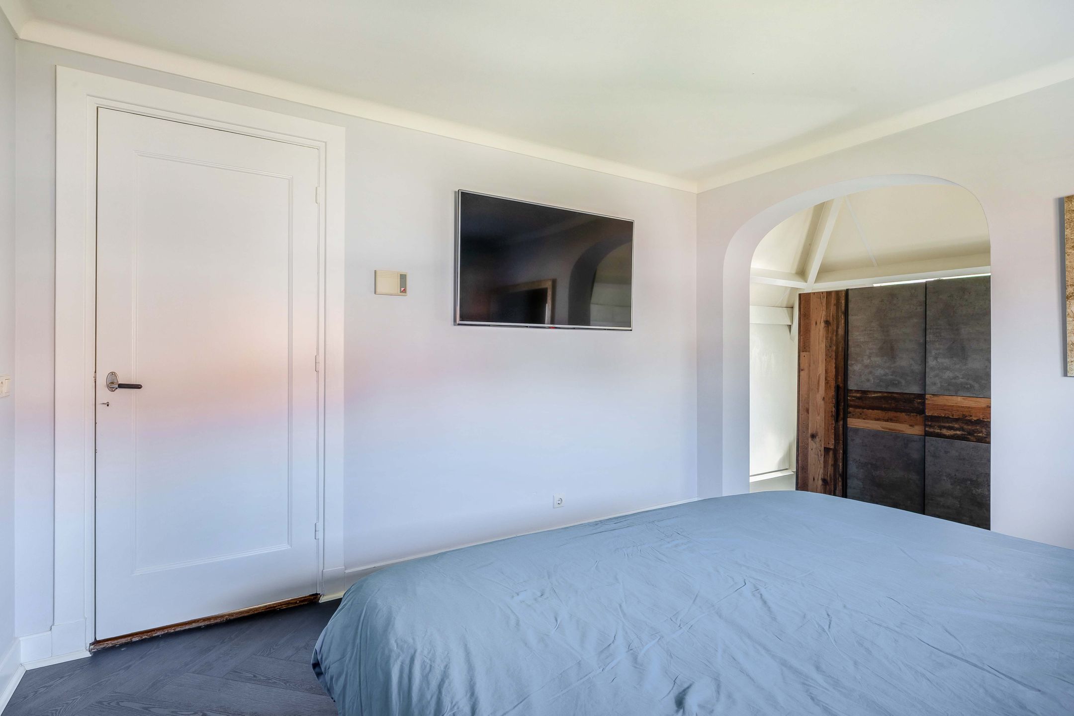 Photo 48 of Peeleik 8