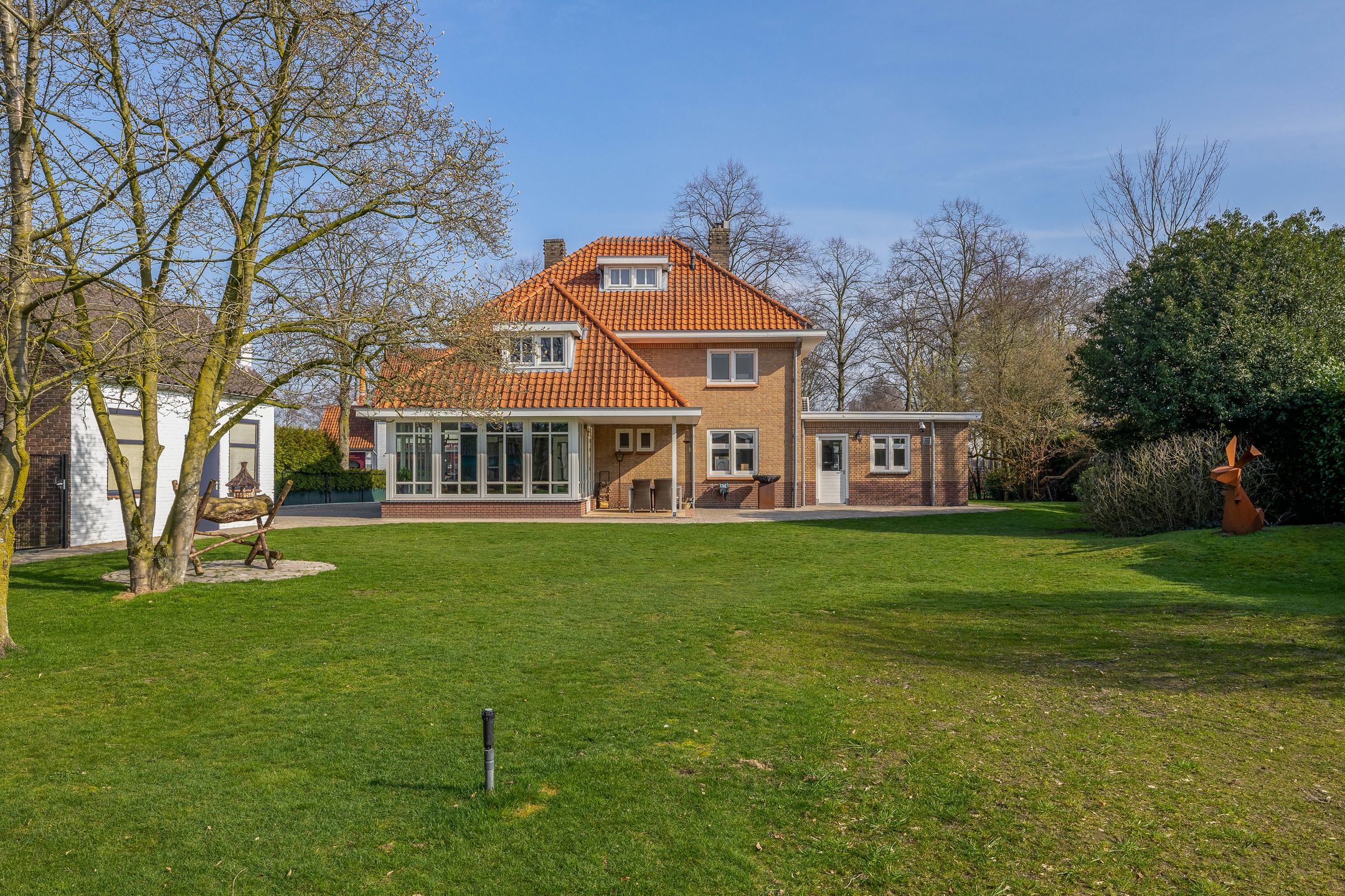 Photo 75 of Peeleik 8