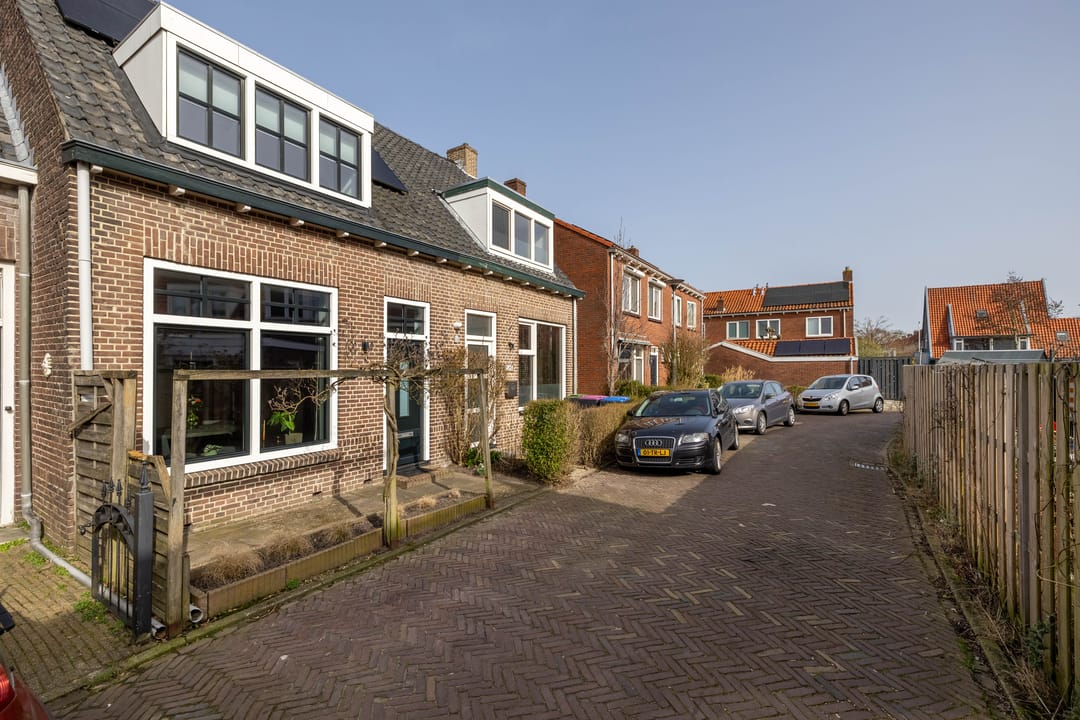 Photo 8 of Lammerstraat 13