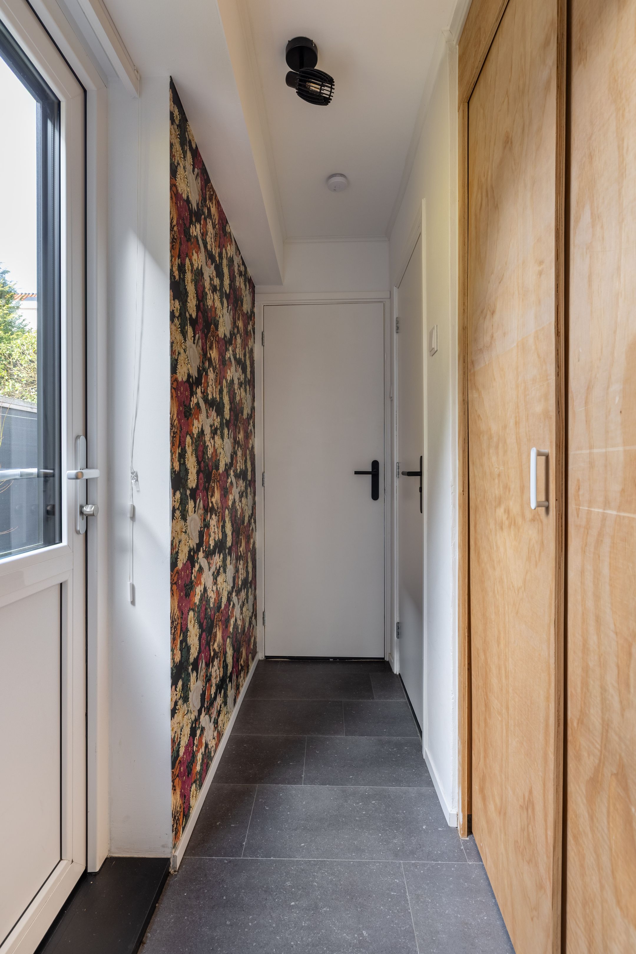 Photo 21 of Lammerstraat 13