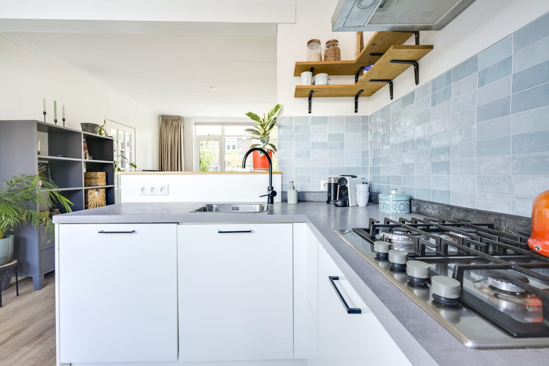 Charming Three-Room Terraced House with Sunny West-Facing Garden in Utrecht Zuilen — 13