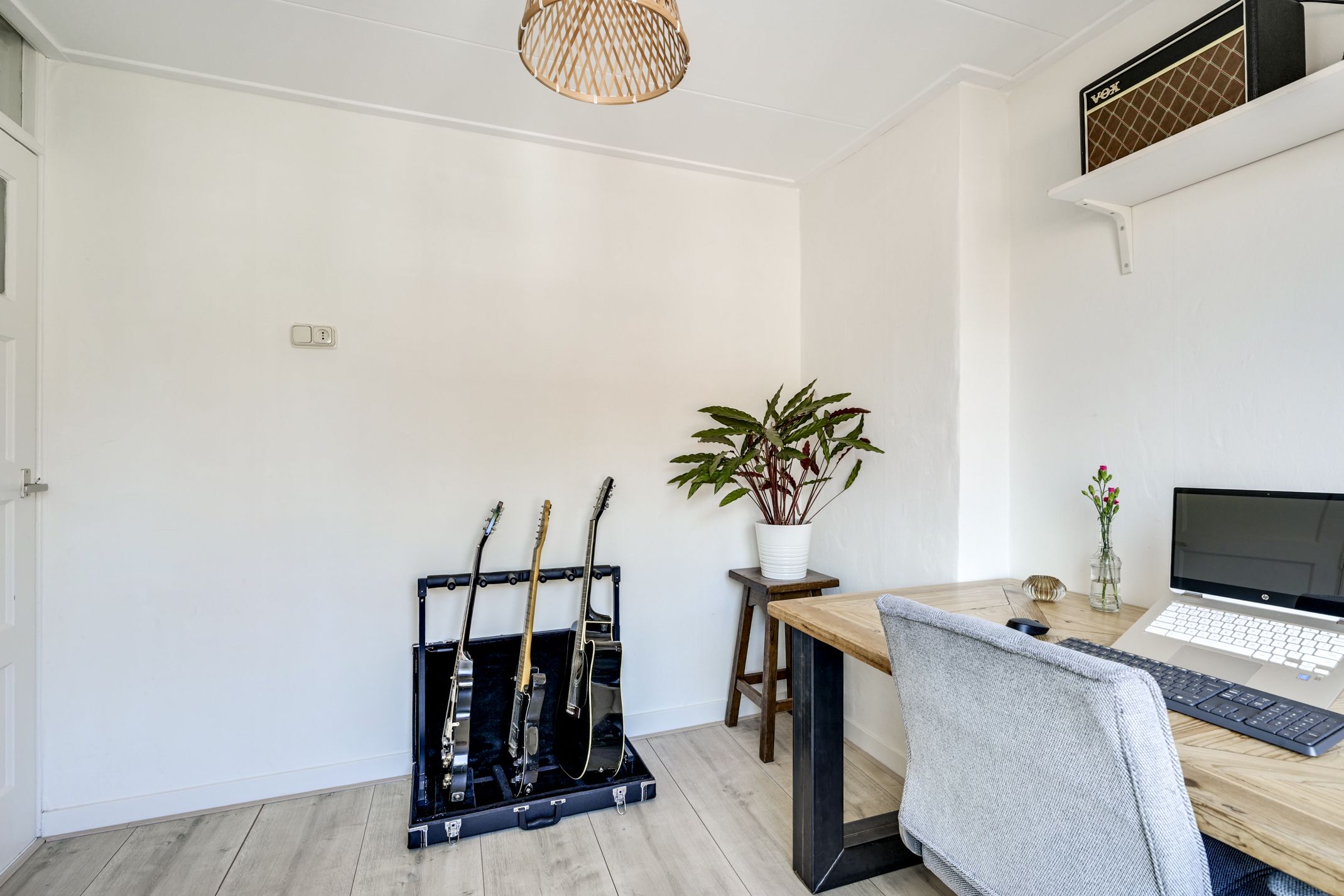 Charming Three-Room Terraced House with Sunny West-Facing Garden in Utrecht Zuilen — 29