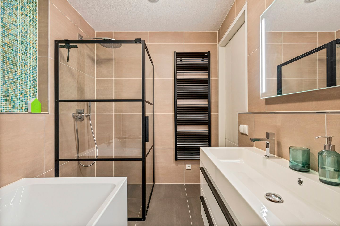 Photo 35 of Radarweg 274