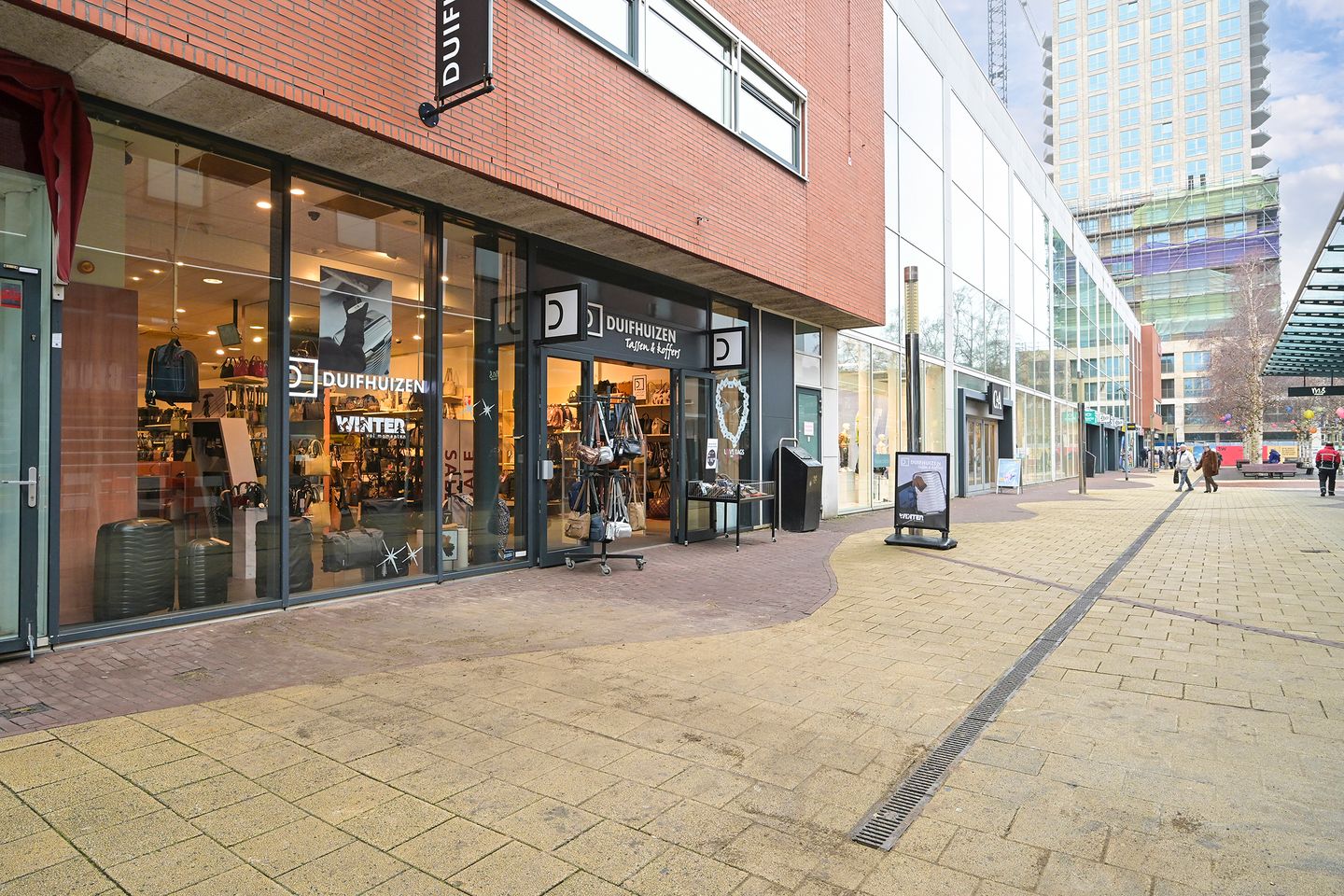 Bekijk foto 3 van Pr Willem Alexander Prom 30