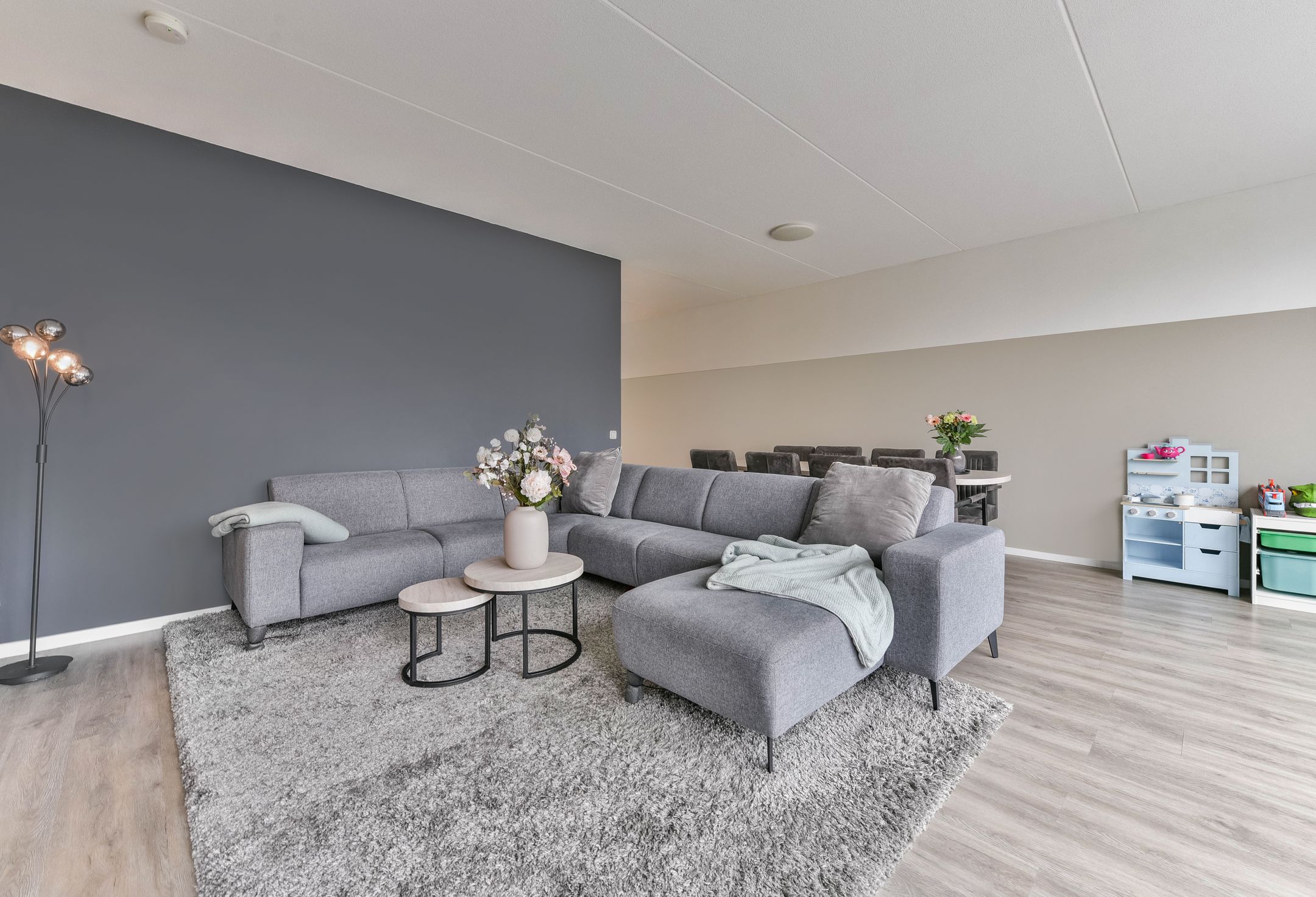 Spacious split-level home with 2 bathrooms and private parking — 15