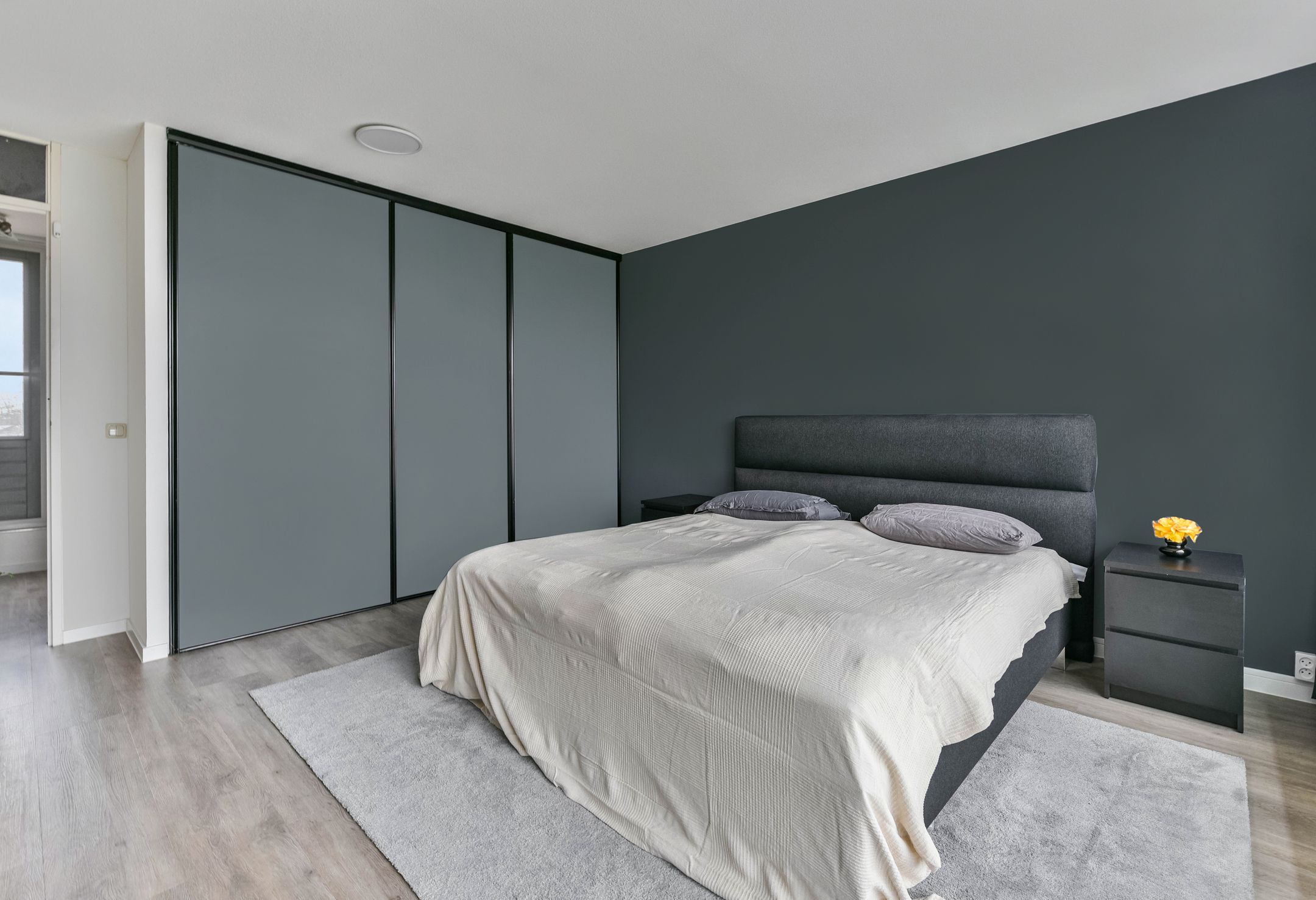 Spacious split-level home with 2 bathrooms and private parking — 30