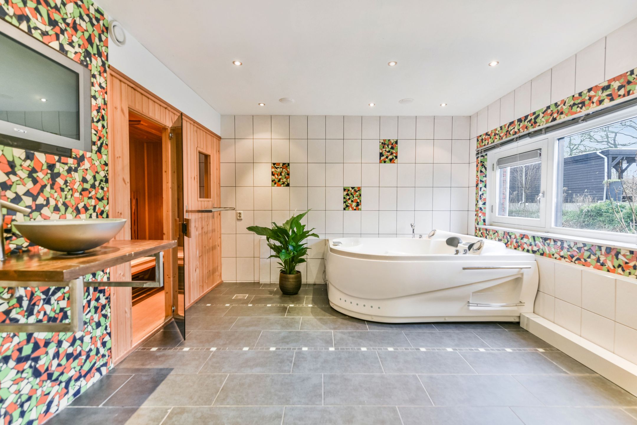 Spacious split-level home with 2 bathrooms and private parking — 33