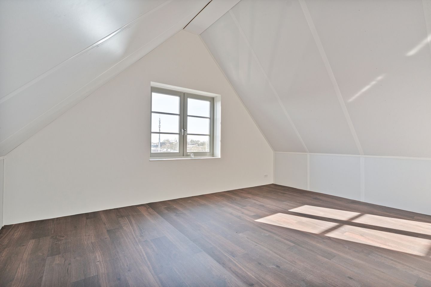 Foto 49 van Julianastraat 128