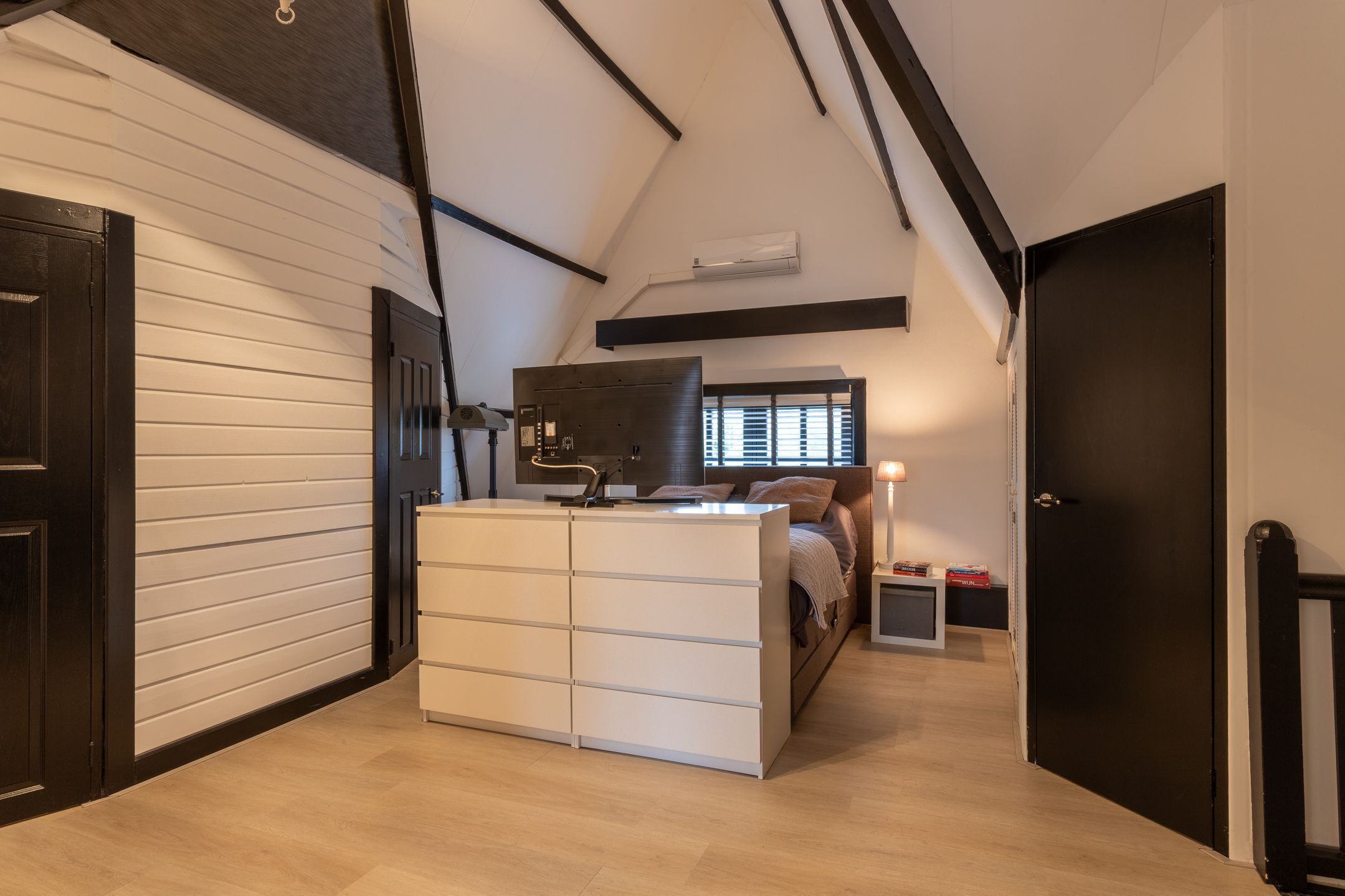 Foto 33 van Julianalaan 15