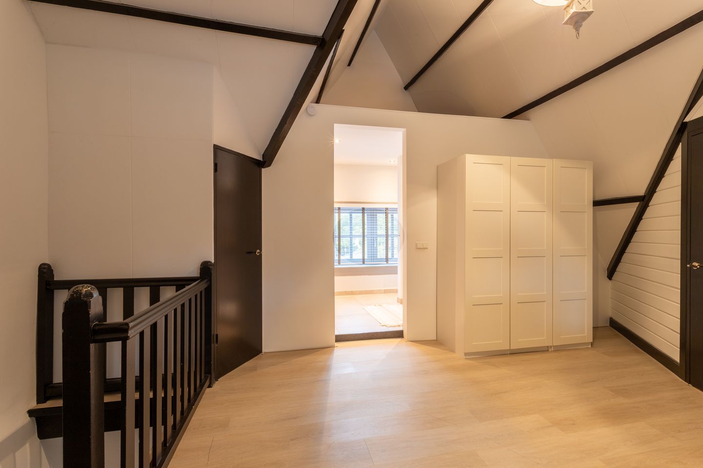 Foto 35 van Julianalaan 15