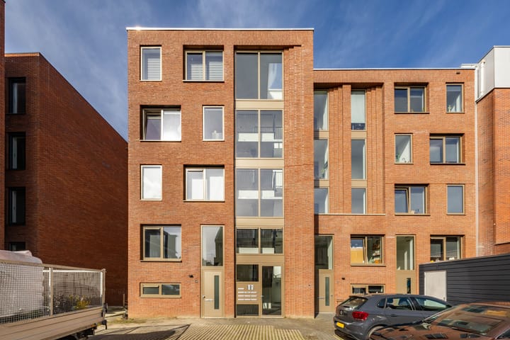 Photo 4 of Helper Oostsingel 42-G