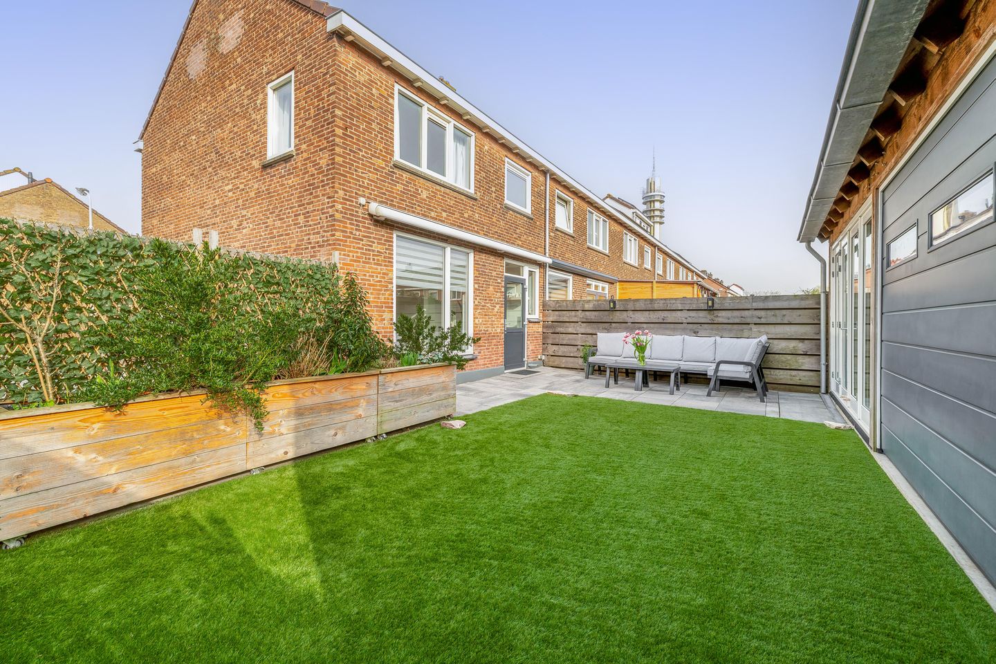 Spacious Corner House with Large Garage and Sunny Garden in Wormerveer — 29