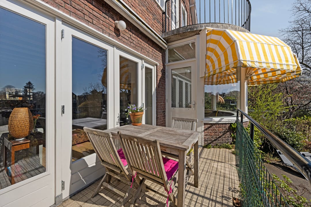 Photo 13 of Van Ruisdaelstraat 11