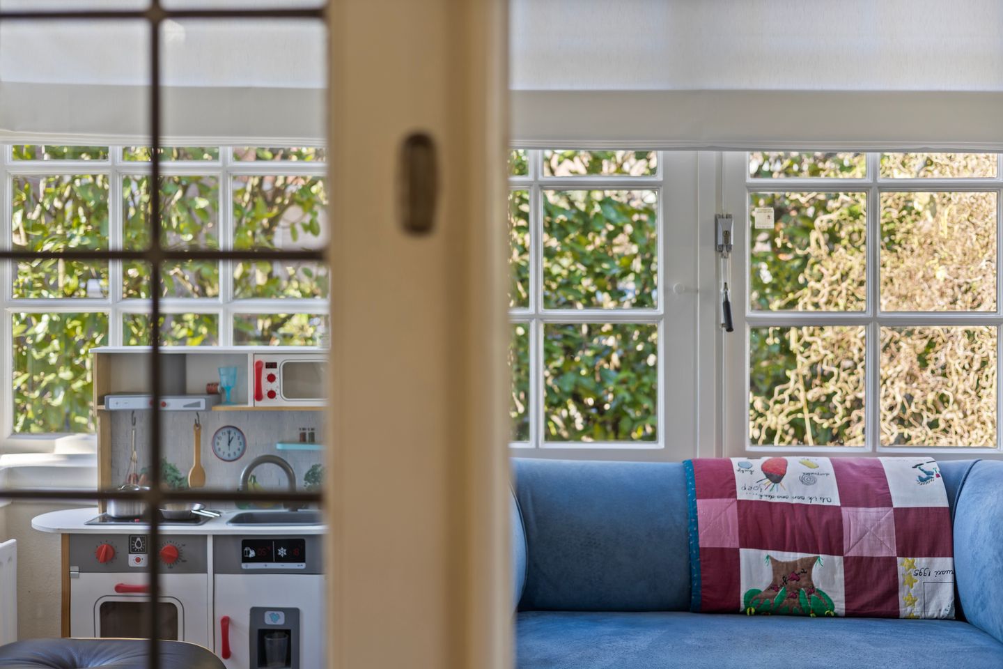 Photo 20 of Van Ruisdaelstraat 11