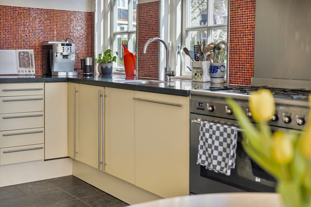 Photo 26 of Van Ruisdaelstraat 11