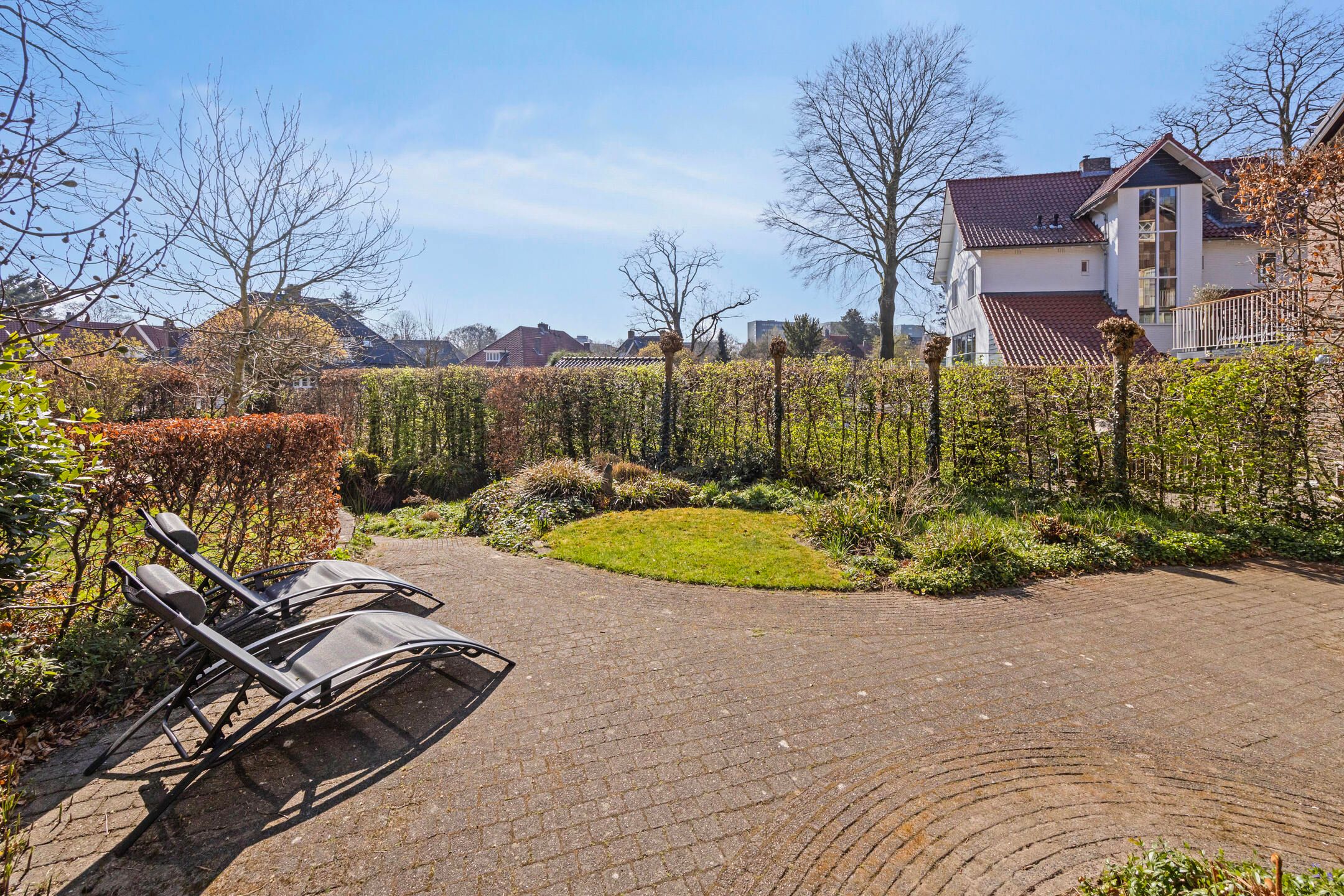 Photo 48 of Van Ruisdaelstraat 11