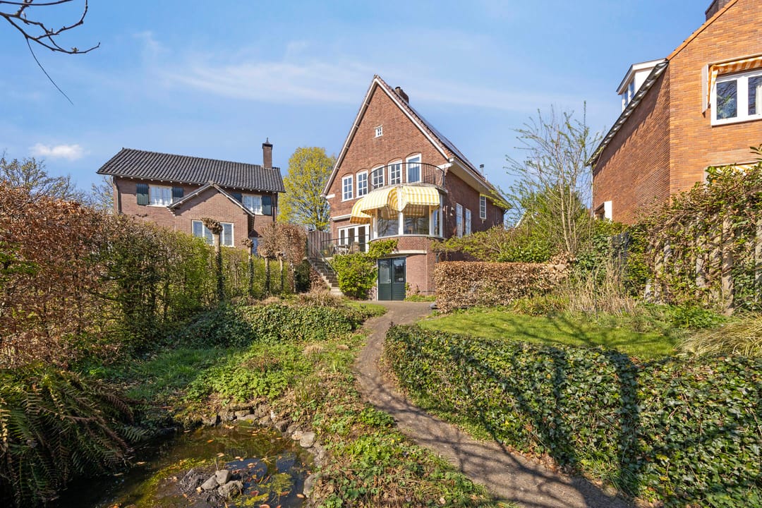 Photo 52 of Van Ruisdaelstraat 11