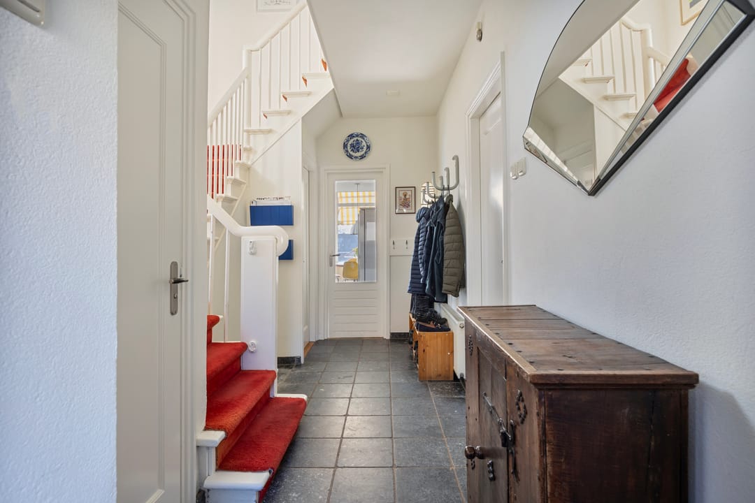 Photo 8 of Van Ruisdaelstraat 11