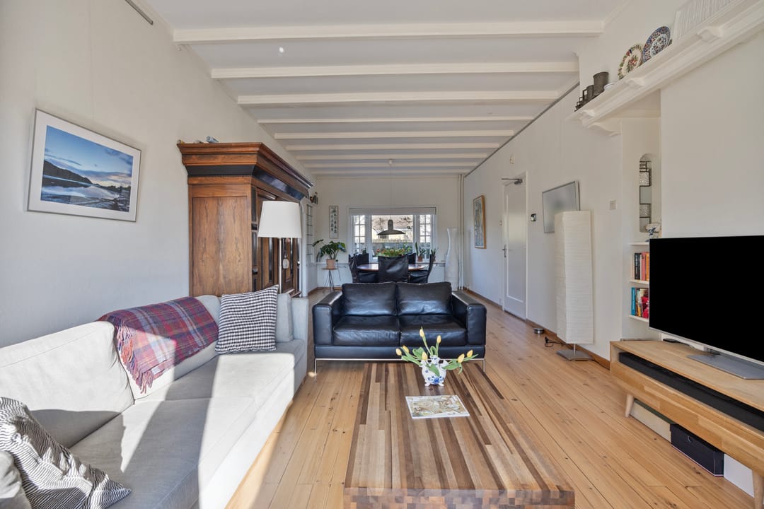 Photo 11 of Van Ruisdaelstraat 11