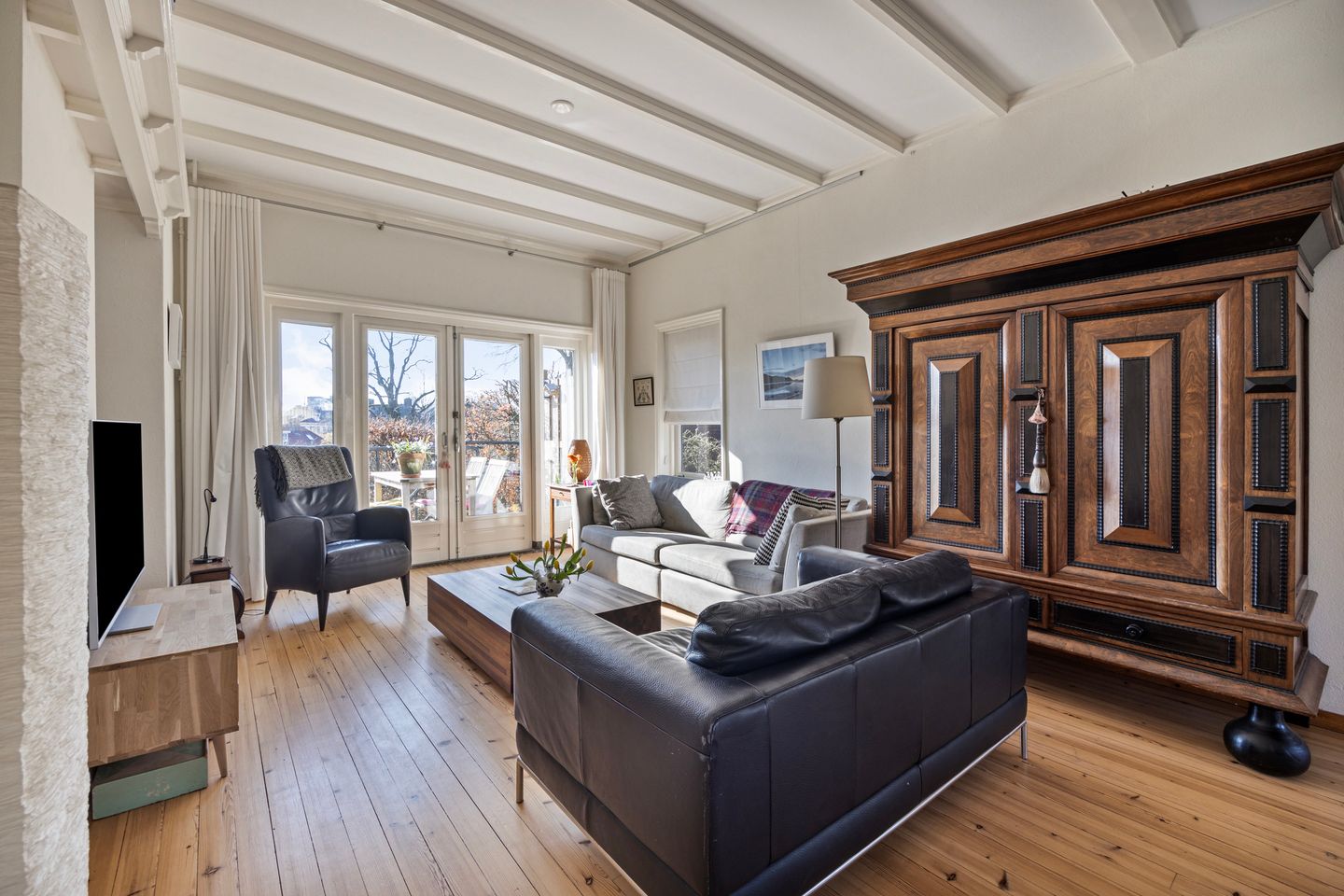 Photo 10 of Van Ruisdaelstraat 11