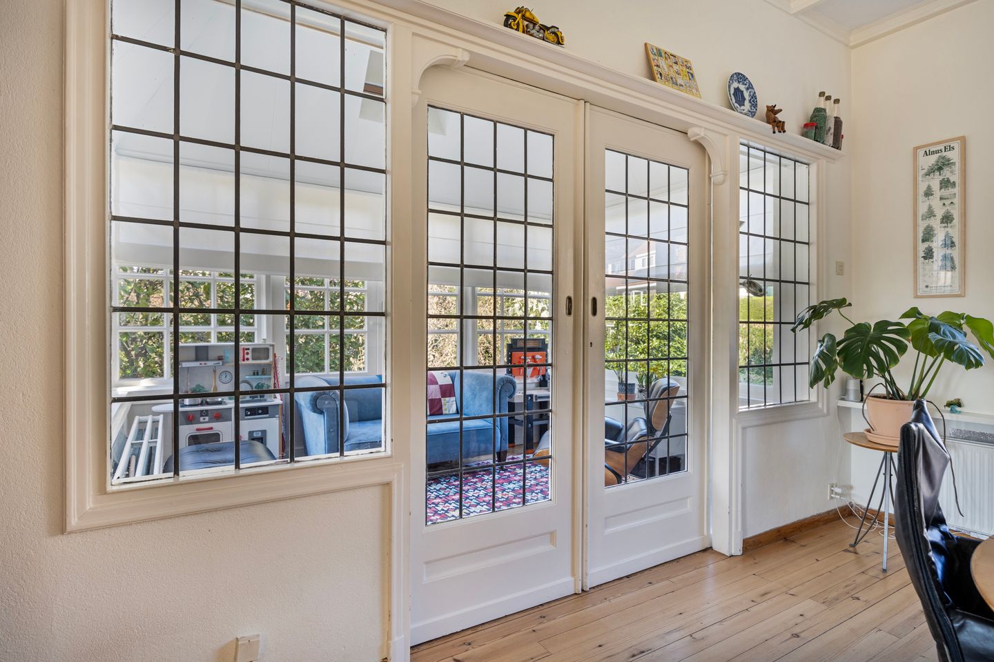 Photo 19 of Van Ruisdaelstraat 11