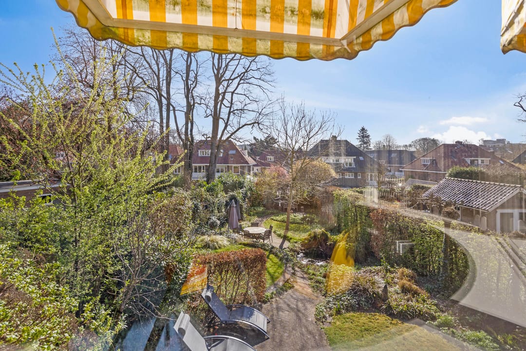 Photo 23 of Van Ruisdaelstraat 11