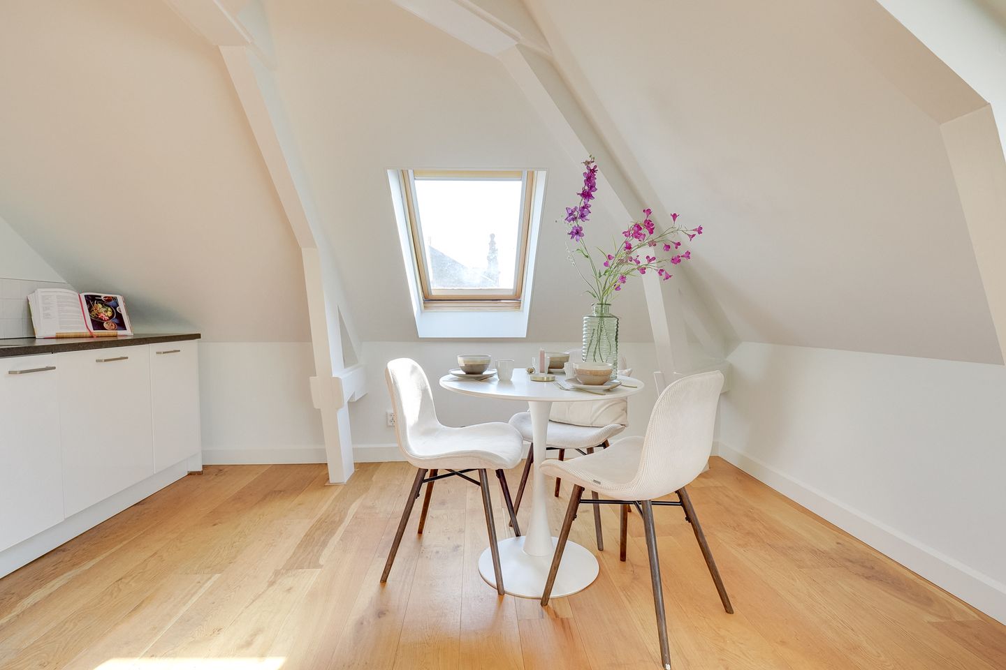 Foto 10 van Amsterdamsestraatweg 285-C