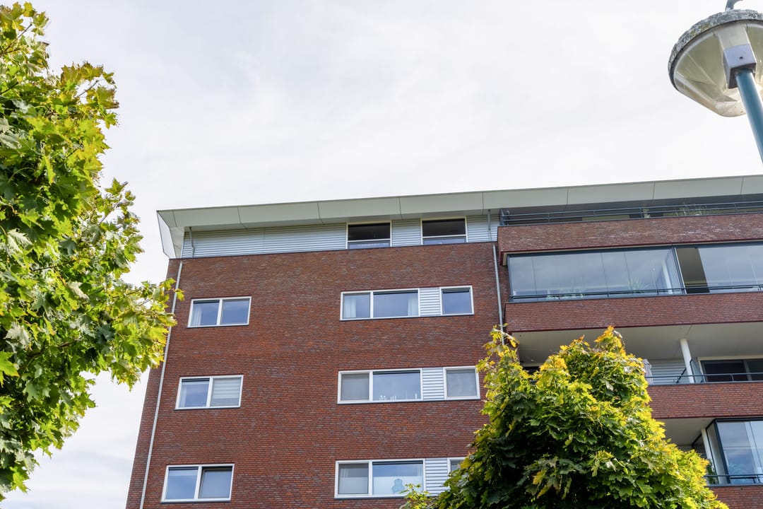 Comfortable 4th-floor apartment with balcony, parking, and scenic views in Cuijk — 36