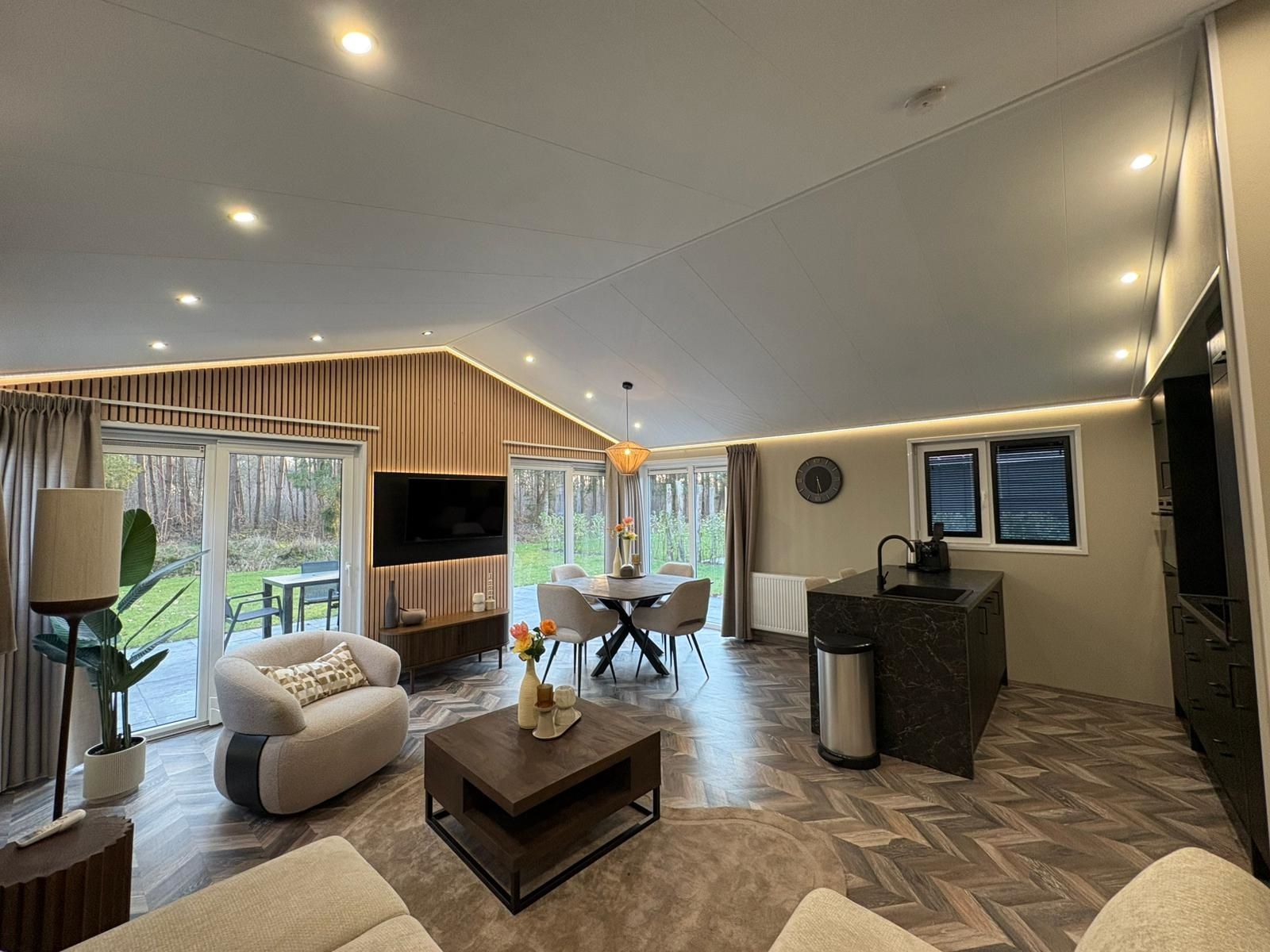 Foto 27 van Vredenseweg 188