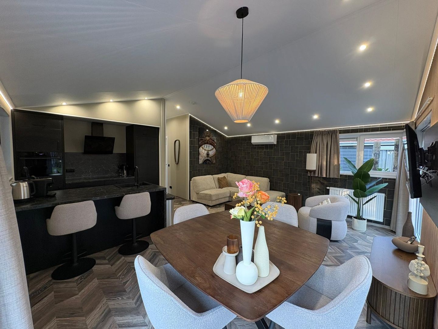 Foto 29 van Vredenseweg 188