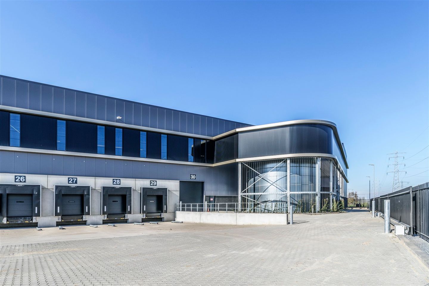 View photo 5 of Linie 9