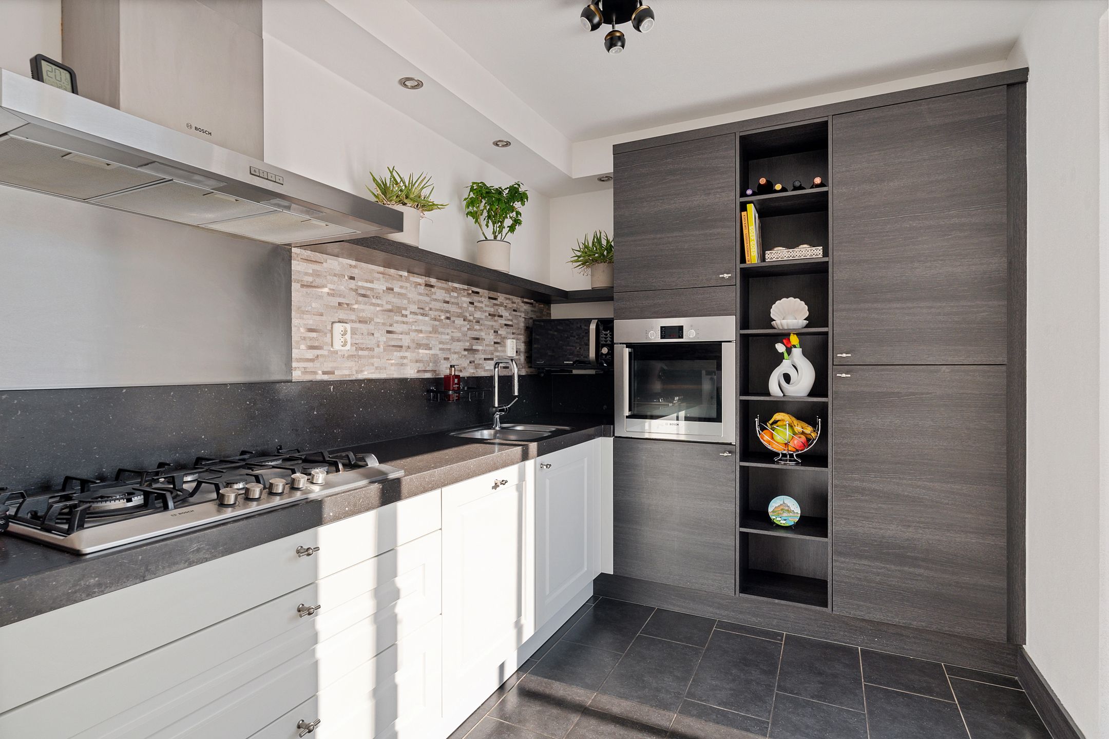 Foto 15 van Juralaan 8