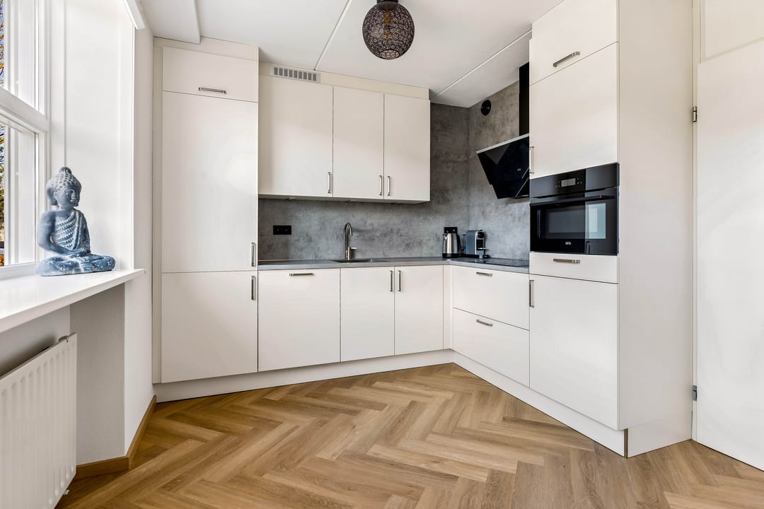 Renovated Semi-Bungalow with Communal Garden in Almere — 12