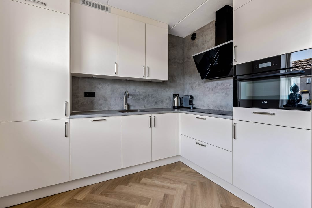 Renovated Semi-Bungalow with Communal Garden in Almere — 13