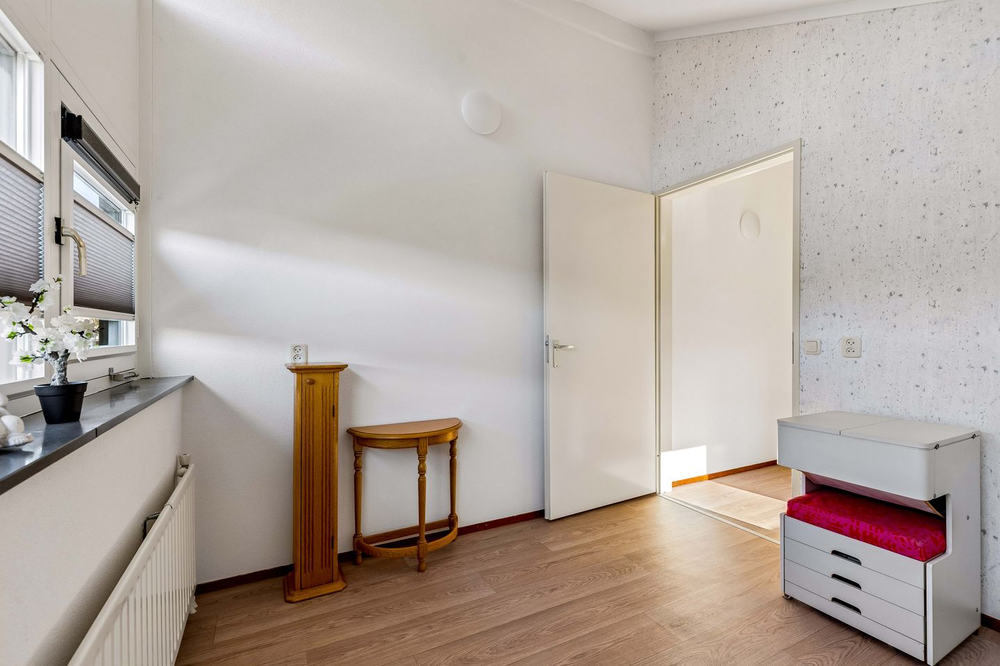 Renovated Semi-Bungalow with Communal Garden in Almere — 31