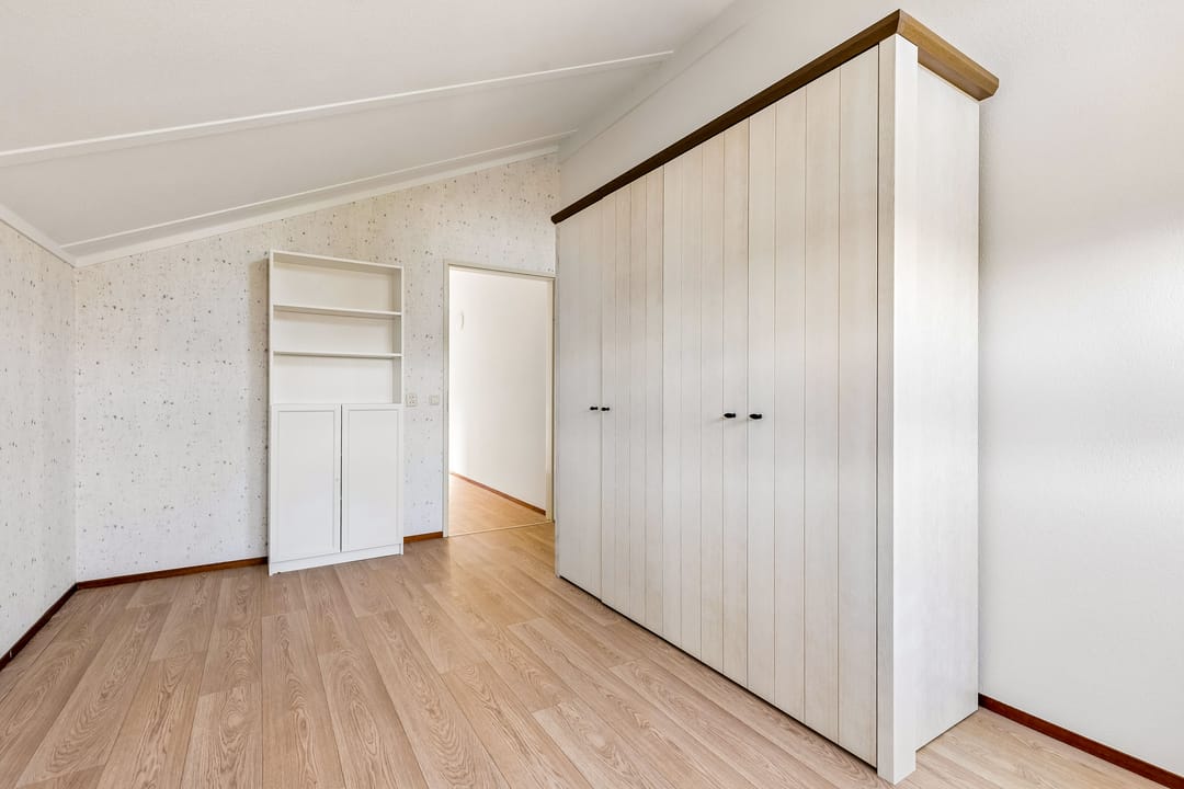 Renovated Semi-Bungalow with Communal Garden in Almere — 34