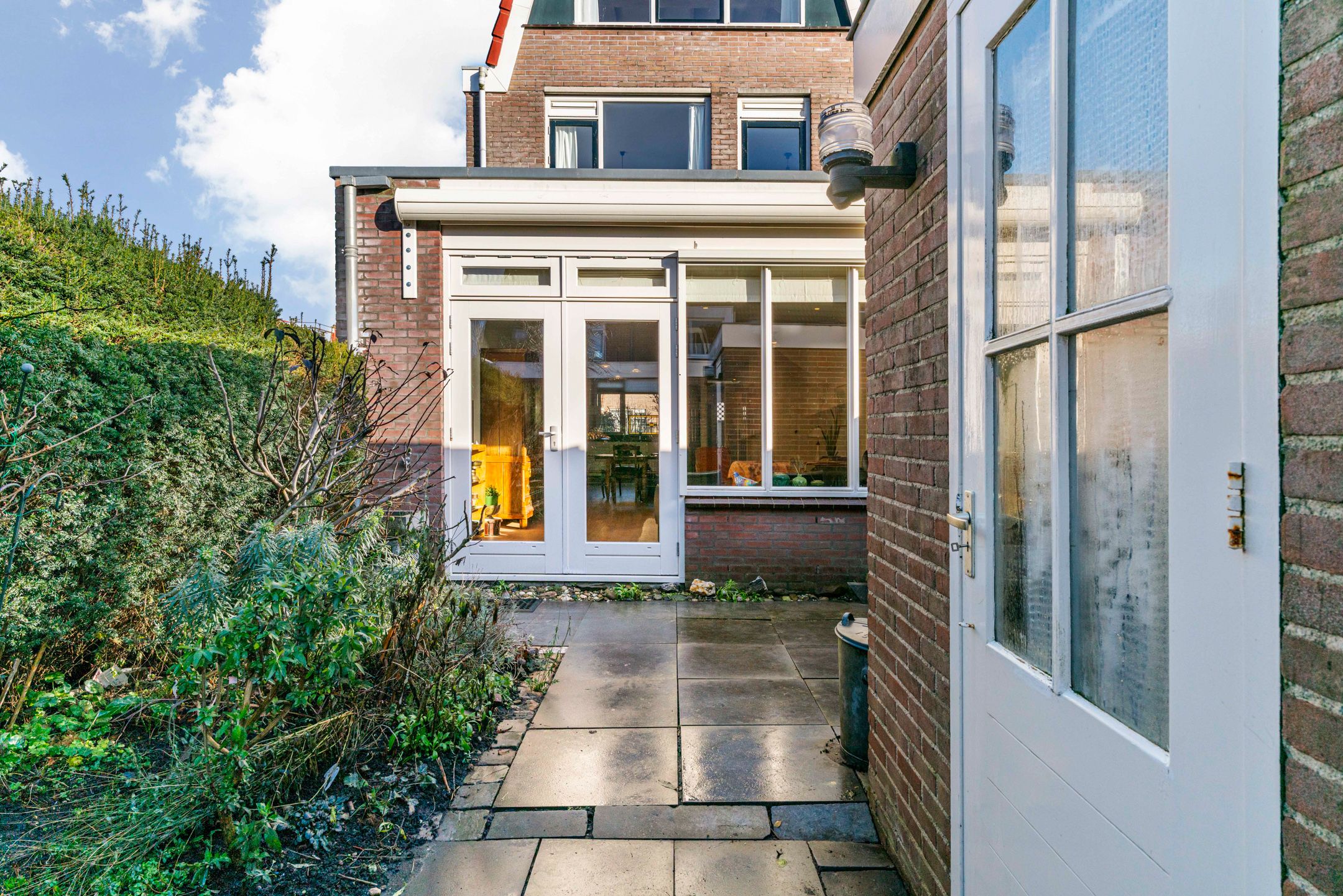 Spacious End Home with Extension and Additional Floor in Quiet Avenhorn Location — 34