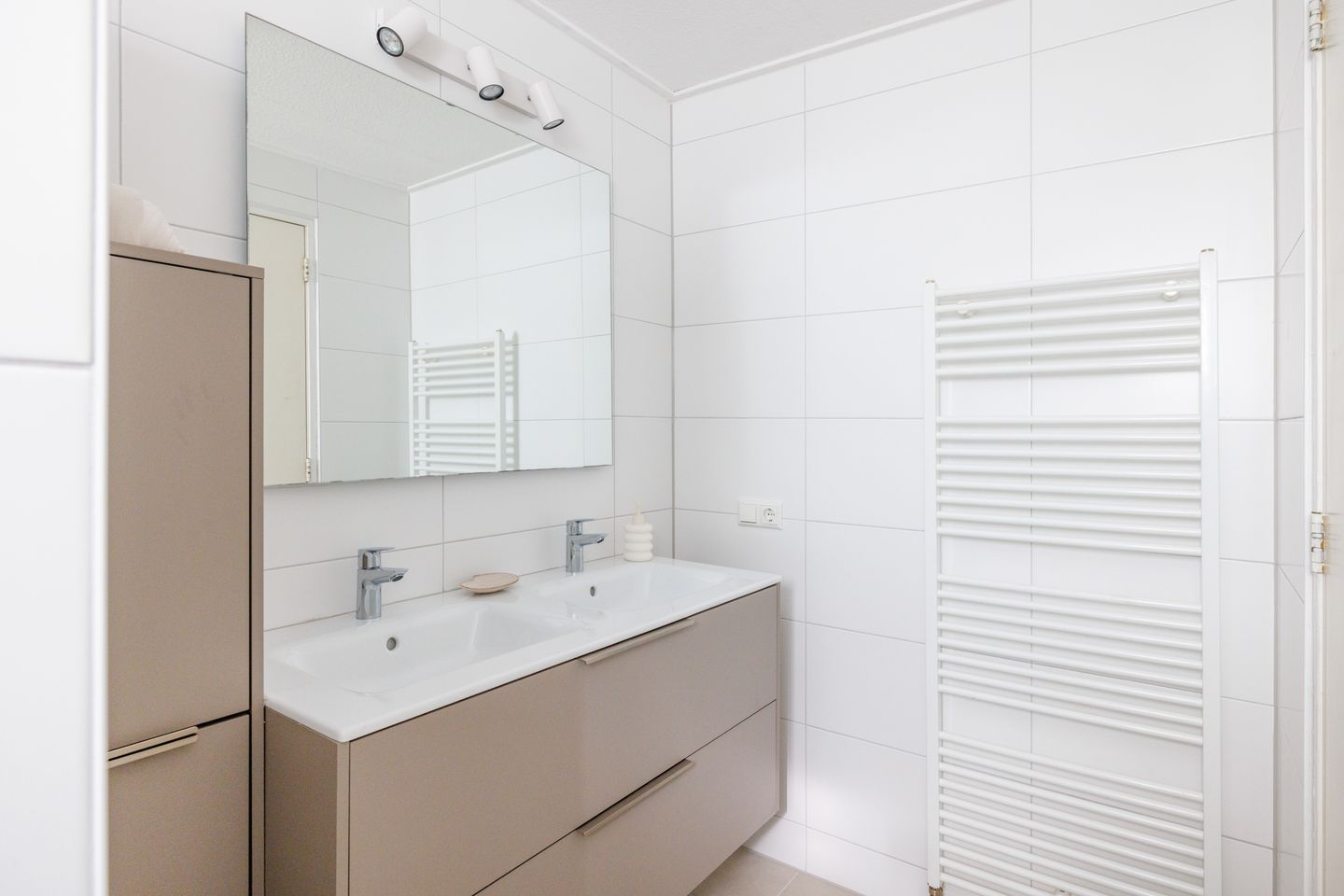 Photo 14 of Oosterhiem 12